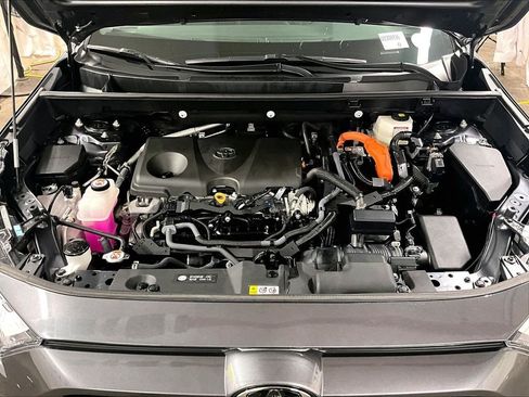 Certified 2025 Toyota RAV4 LE AWD/4WD image 28