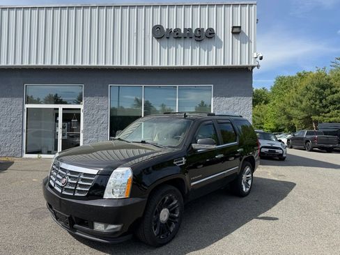 Used 2010 Cadillac Escalade Premium AWD/4WD image 1