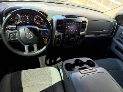 Used 2018 RAM 1500 Big Horn AWD/4WD image 9
