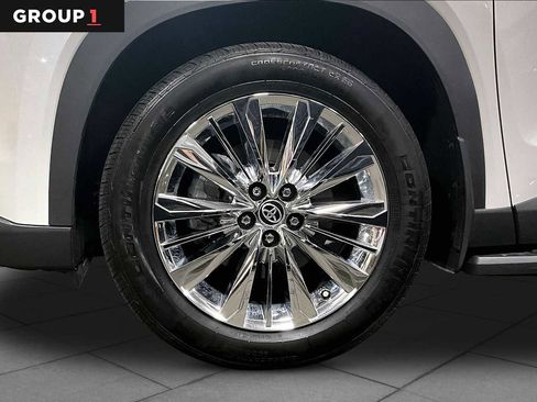Certified 2024 Toyota Grand Highlander AWD image 11