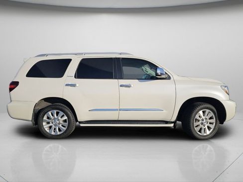 Used 2021 Toyota Sequoia Platinum image 29