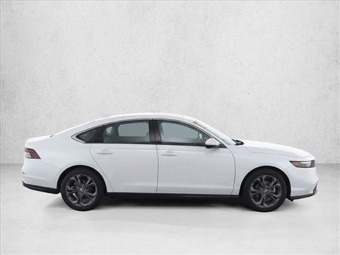 Used 2023 Honda Accord EX image 8