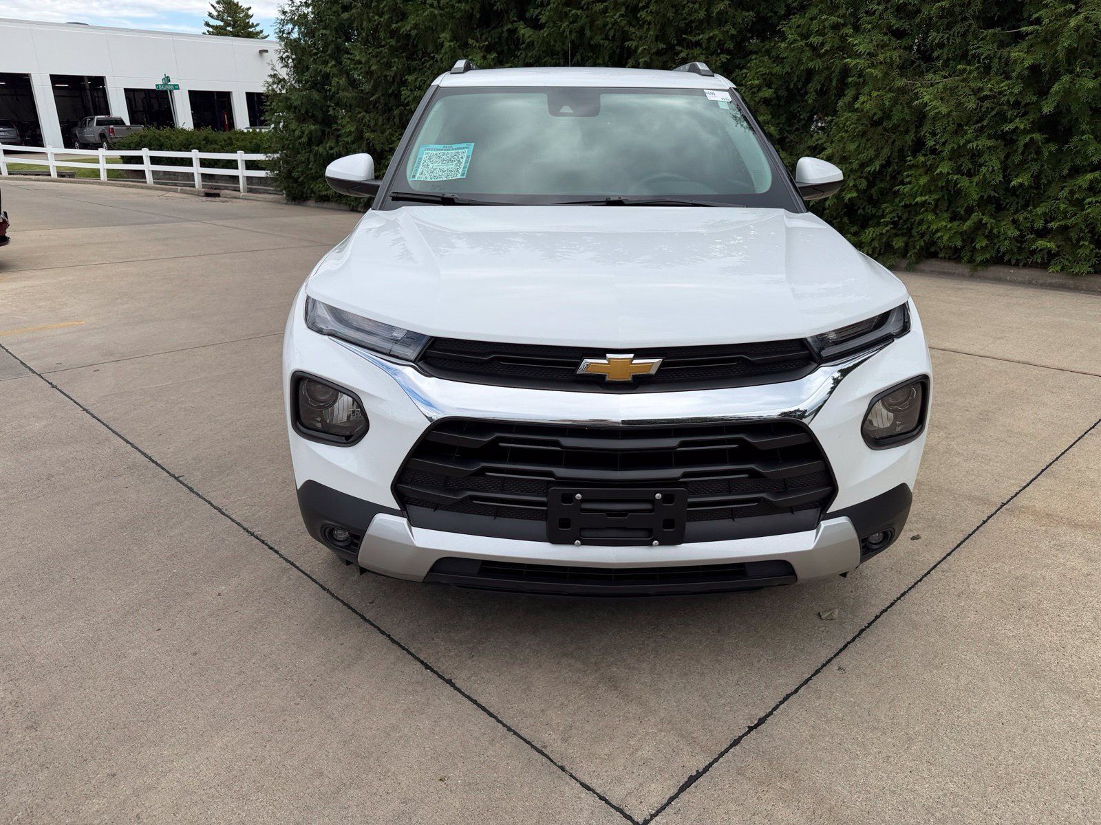 Used 2023 Chevrolet TrailBlazer LT w/ Convenience Package FWD image 9