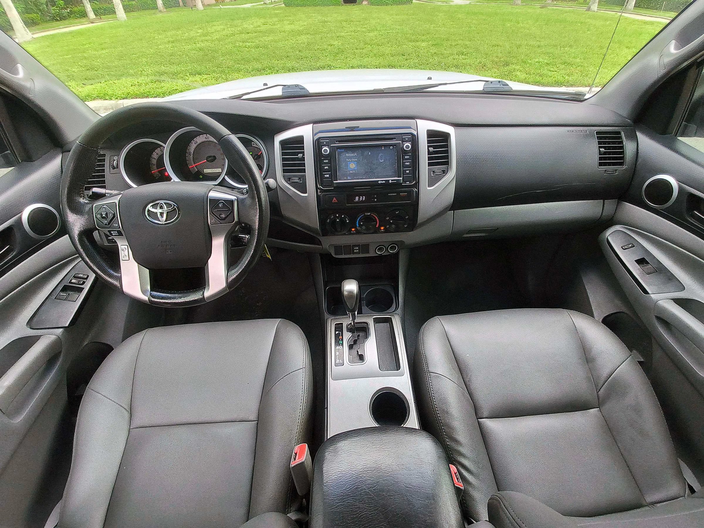 Used 2014 Toyota Tacoma PreRunner w/ SR5 Package RWD image 9
