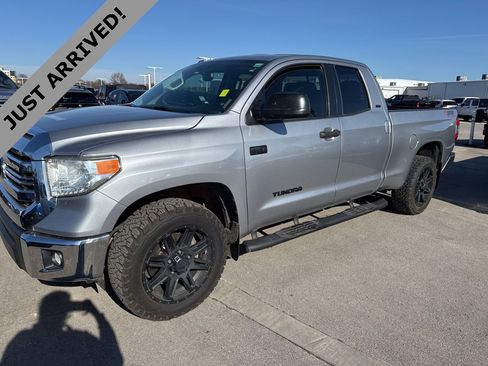 Used 2017 Toyota Tundra SR5 image 8