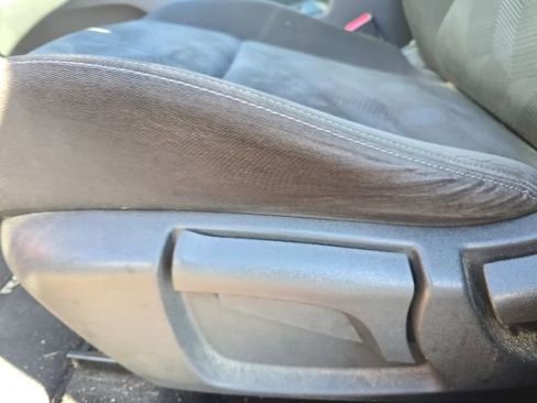 Used 2015 Nissan Rogue S AWD/4WD image 6