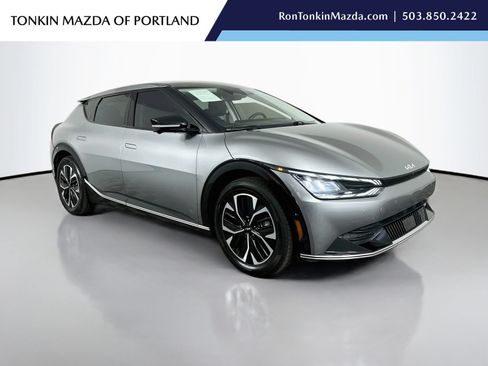Used 2022 Kia EV6 Wind w/ Wind Technology Package AWD/4WD image 1