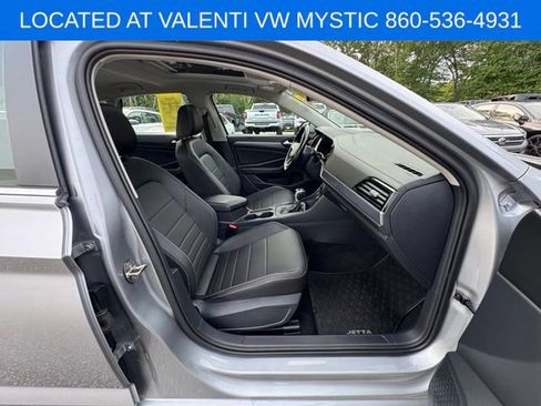 Used 2023 Volkswagen Jetta SE FWD image 20
