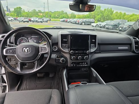 Used 2022 RAM 1500 Big Horn AWD/4WD image 9