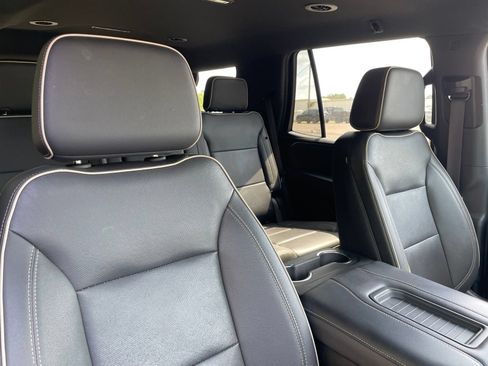 Used 2024 GMC Yukon SLT AWD/4WD image 33