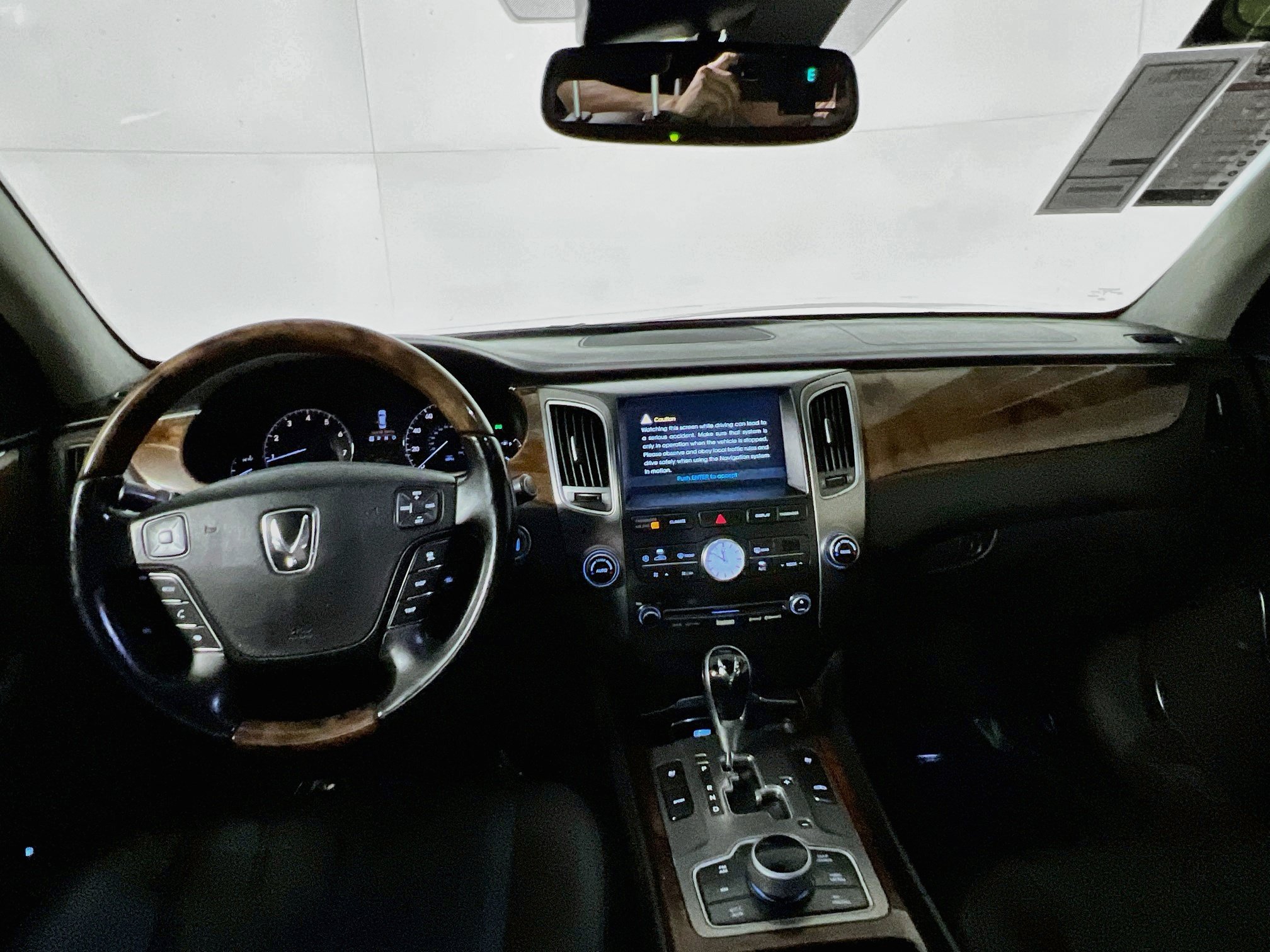 Used 2013 Hyundai Equus Signature RWD image 30