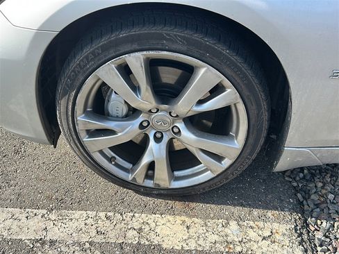 Used 2015 INFINITI Q70 3.7 image 6