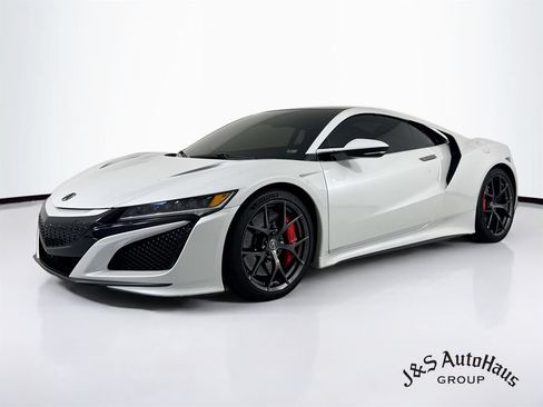 Used 2017 Acura NSX AWD/4WD image 3