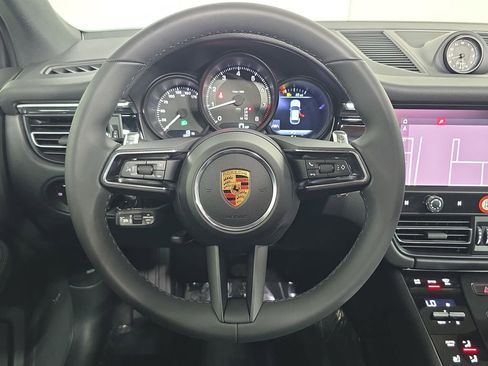 New 2026 Porsche Macan image 14