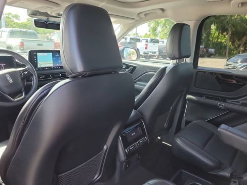 Certified 2025 Lincoln Aviator 2WD w/ Jet Appearance Package image 10