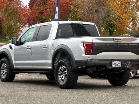 Certified 2018 Ford F150 Raptor w/ Equipment Group 802A Luxury image 6