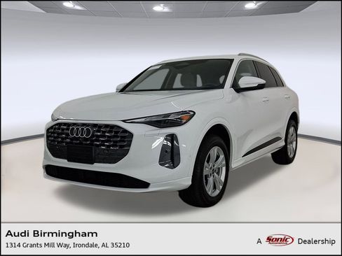 Certified 2025 Audi Q5 Premium w/ Convenience Package image 1