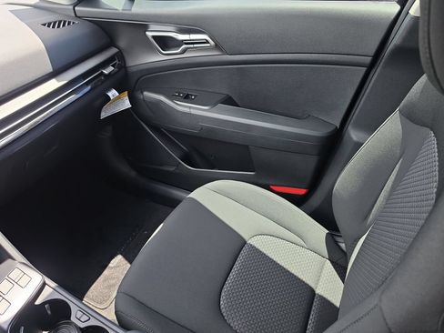 New 2026 Kia Sportage LX FWD image 15