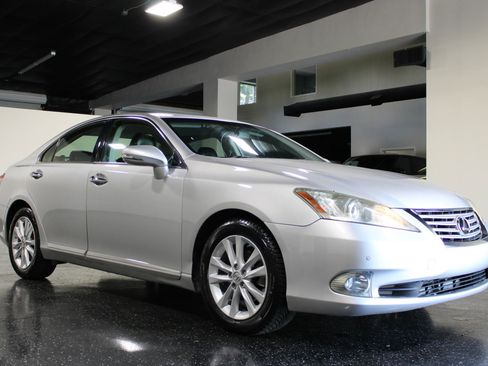 Used 2010 Lexus ES 350 FWD image 1