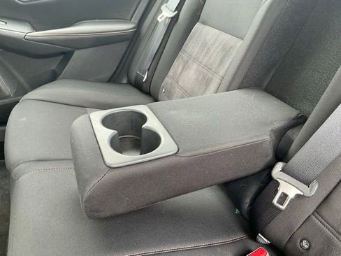 Used 2025 Nissan Sentra SR FWD image 33