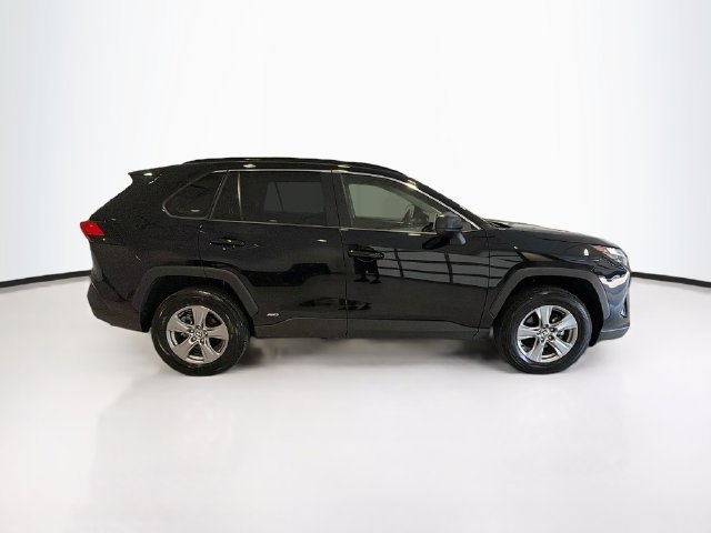 Certified 2025 Toyota RAV4 LE AWD/4WD image 7