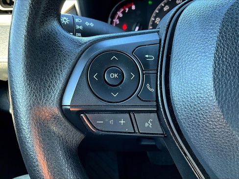 Used 2024 Toyota RAV4 LE image 17