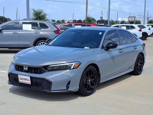 Used 2025 Honda Civic Sport image 4