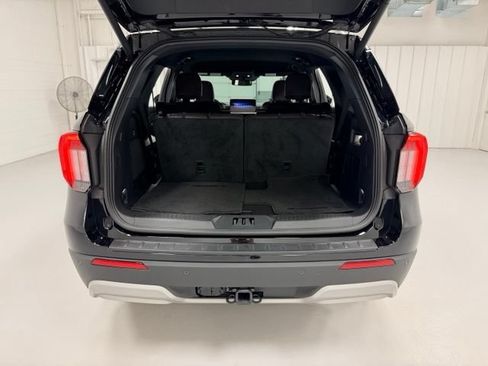 Used 2026 Ford Explorer Platinum w/ LUX Leather Package AWD/4WD image 25