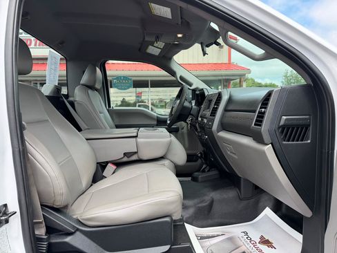 Used 2017 Ford F350 XL w/ Power Equipment Group AWD/4WD image 18