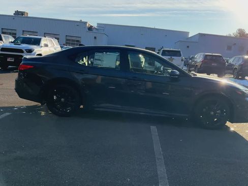 New 2026 Toyota Camry SE image 9