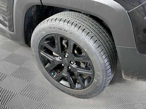 Used 2023 Jeep Renegade Altitude AWD/4WD image 37
