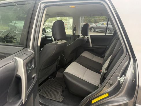 Used 2016 Toyota 4Runner SR5 AWD/4WD image 15