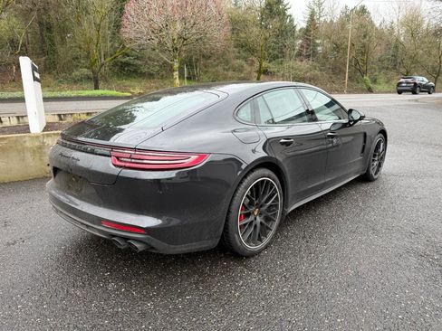 Used 2018 Porsche Panamera Turbo image 8
