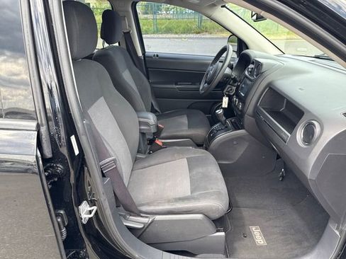 Used 2012 Jeep Compass Sport AWD/4WD image 9