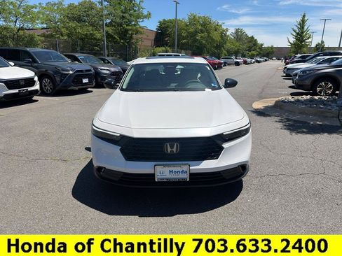 Certified 2025 Honda Accord SE image 2