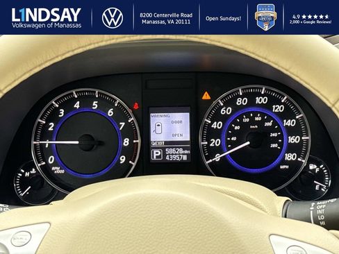 Used 2017 INFINITI QX70 Base w/ Premium Package image 23