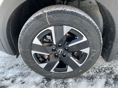 New 2026 Nissan Kicks SV w/ SV Premium Package image 9