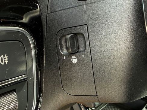 Certified 2025 Mercedes-Benz CLA 250 4MATIC image 17