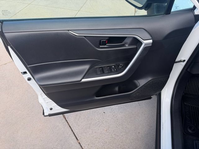 Certified 2024 Toyota RAV4 LE AWD/4WD image 26
