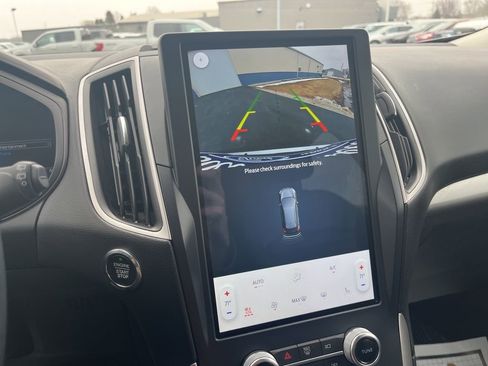 Used 2024 Ford Edge SEL w/ Convenience Package image 18