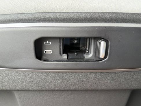 Used 2024 BMW X5 xDrive40i w/ Premium Package AWD/4WD image 19