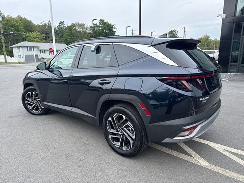 Used 2025 Hyundai Tucson Limited AWD/4WD image 3