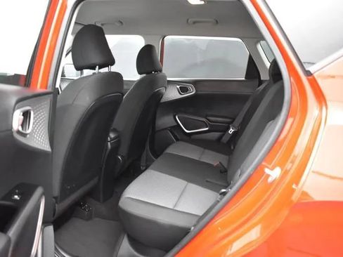 Used 2023 Kia Soul LX w/ Option Group 015 FWD image 15
