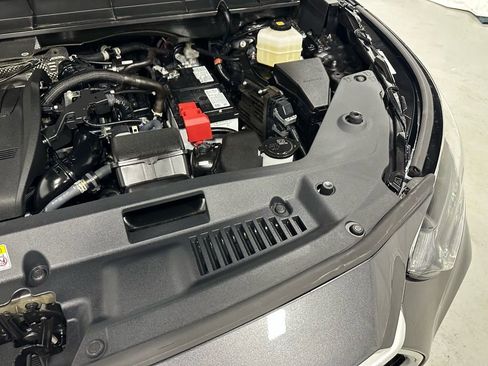 Used 2025 Toyota Highlander XLE image 72