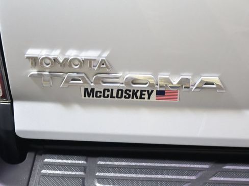 Used 2012 Toyota Tacoma PreRunner w/ TRD Off-Road Pkg RWD image 8