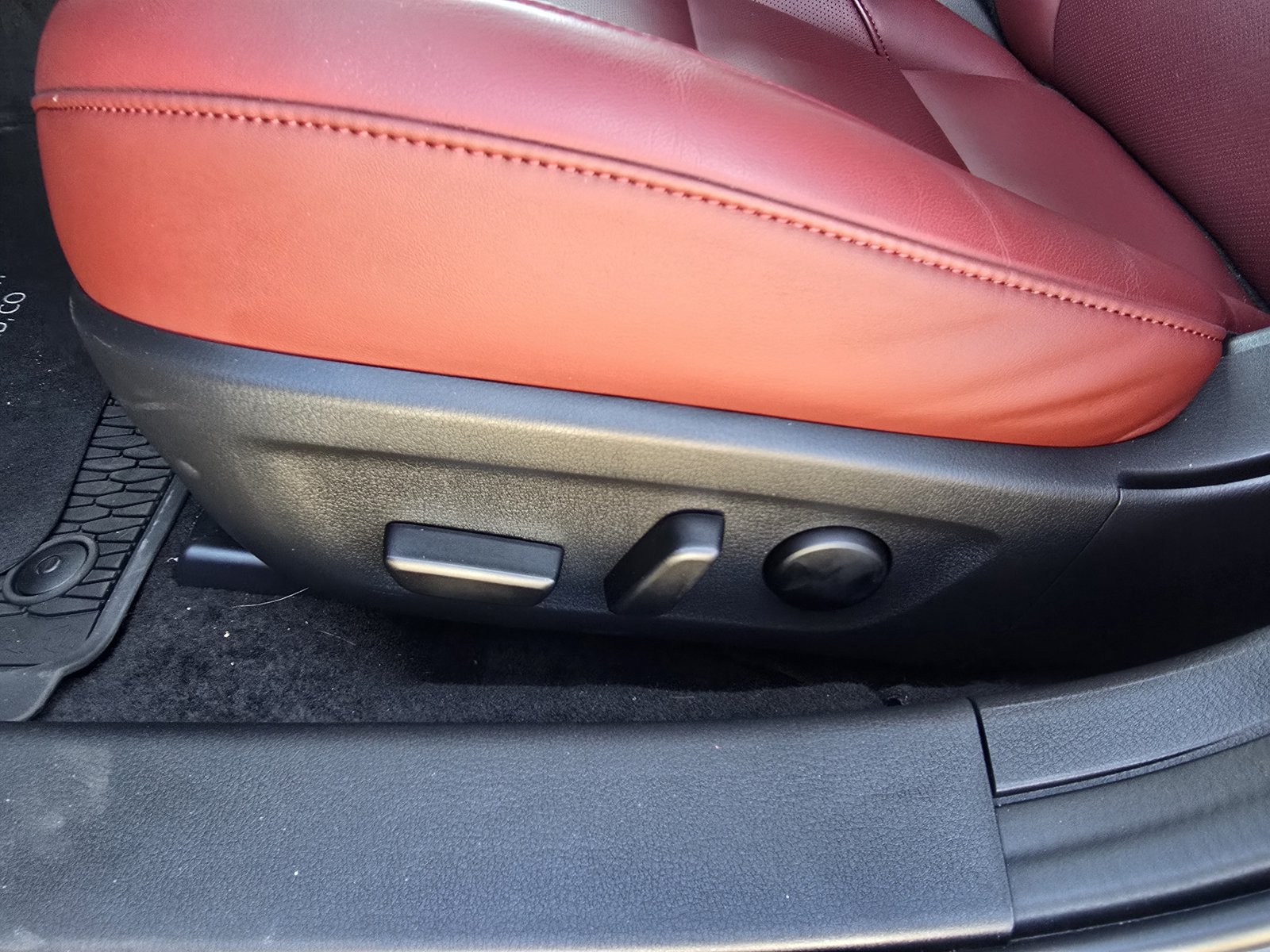 Used 2026 MAZDA MAZDA3 Carbon AWD/4WD image 15