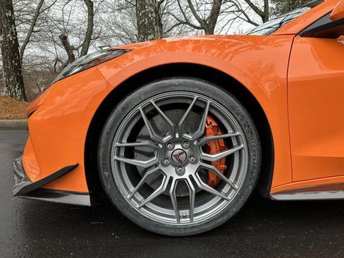 Used 2023 Chevrolet Corvette Z06 w/ Z07 Performance Package image 13