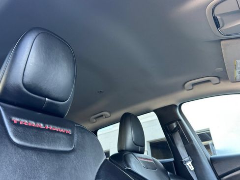 Used 2021 Jeep Cherokee Trailhawk w/ Trailer Tow Group AWD/4WD image 16