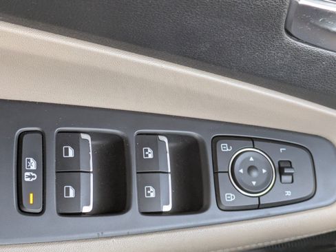 Used 2022 Hyundai Santa Fe SEL w/ Convenience Package image 21