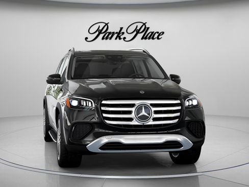 New 2026 Mercedes-Benz GLS 450 4MATIC image 34